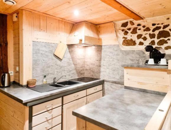 Majord'Home - Le Vénitien - Vieille Ville d'Annecy Esterno foto